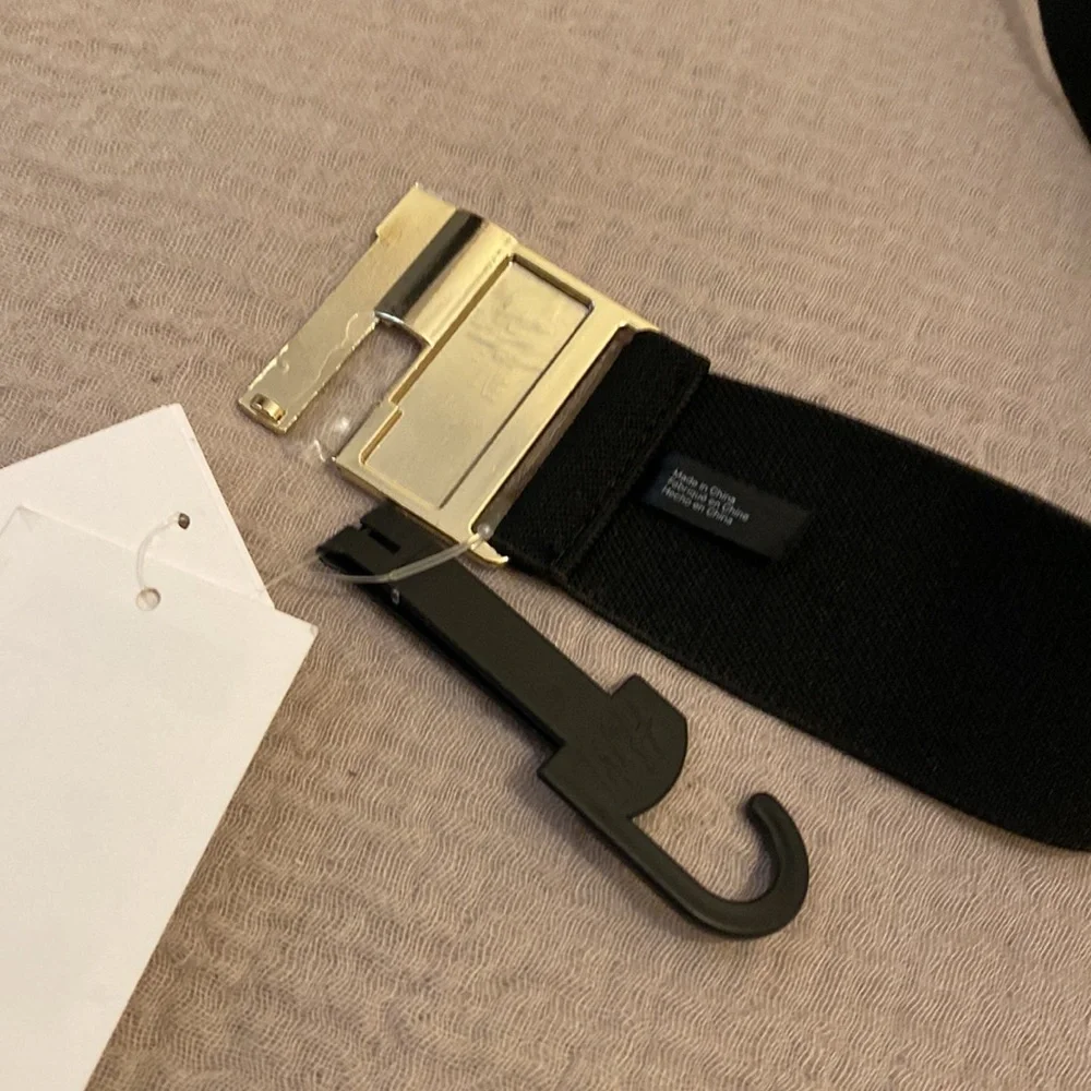 H&M Black and Gold Elastic Belt. Size S